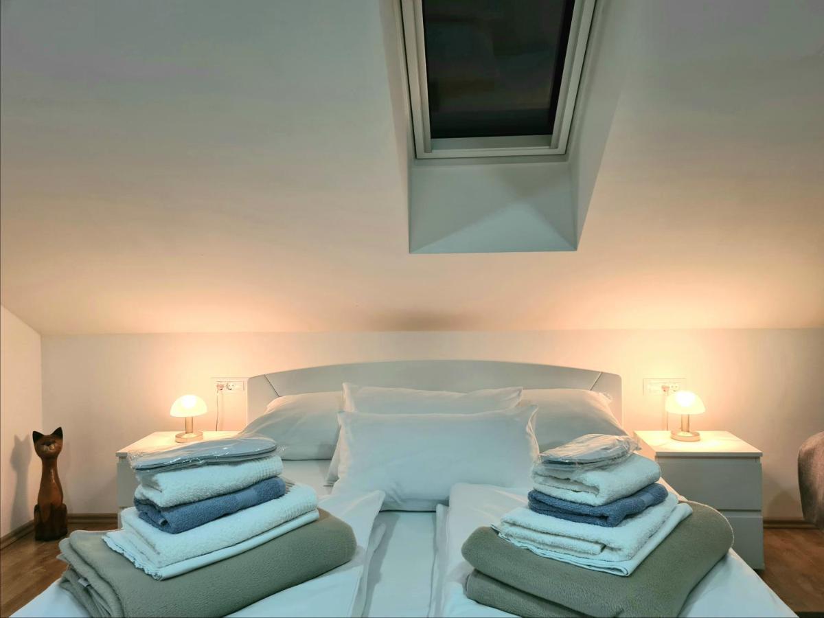 Rooms Garden สลูน ภายนอก รูปภาพ