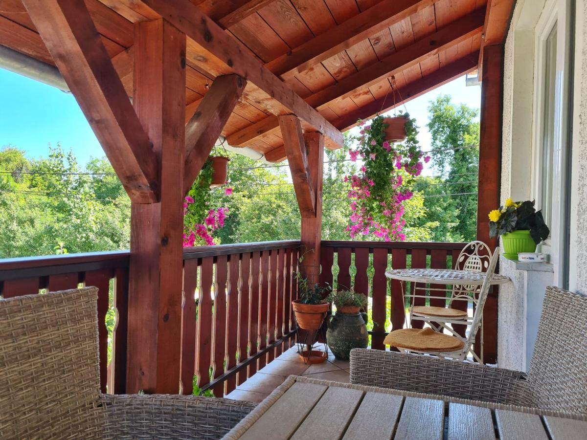Rooms Garden สลูน ภายนอก รูปภาพ