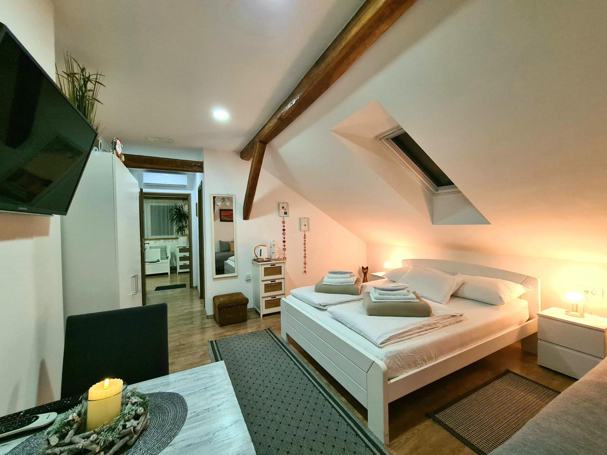 Rooms Garden สลูน ภายนอก รูปภาพ